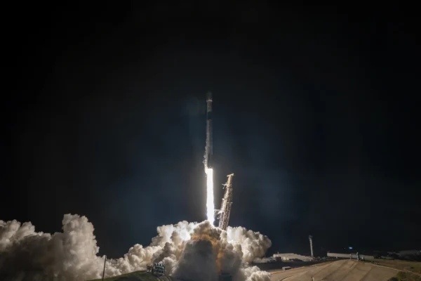 SpaceX Falcon 9 Rocket Completes 33rd Flight to Moon