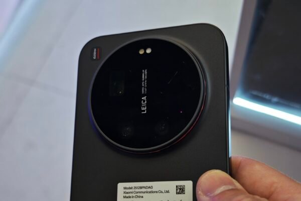 Xiaomi 17 Ultra LEITZPHONE Unveiled With Champagne Gold Frame