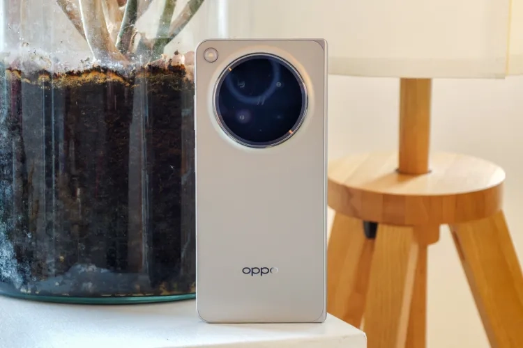 OPPO Find N6 Touted World's Thinnest Foldable Phone