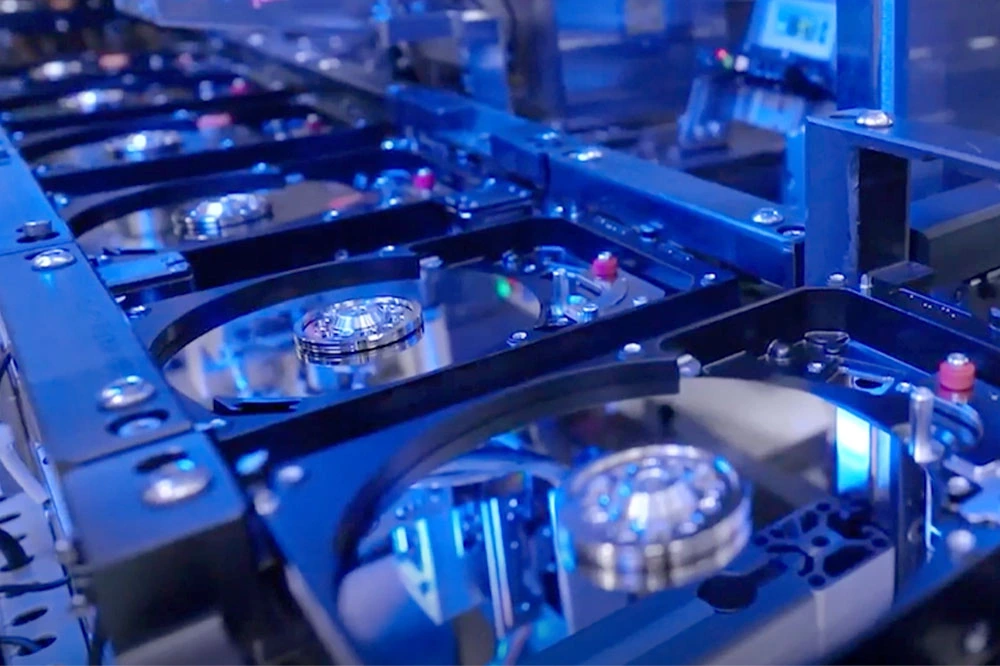 Western Digital Shifts Strategy to Bigger Hard Drives, Says CEO Irving Tan