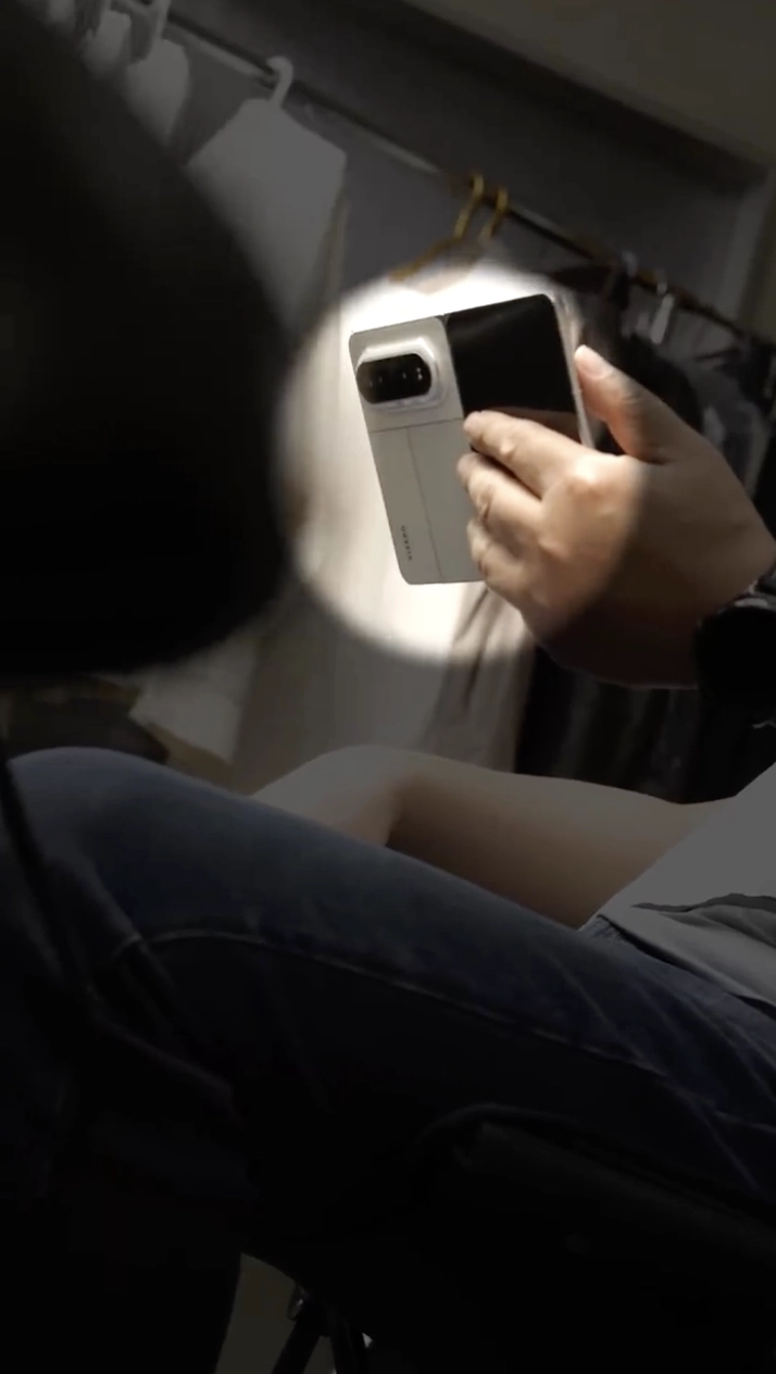 Leak Design of Huawei's Pura X Max Horizontally Foldable Phone